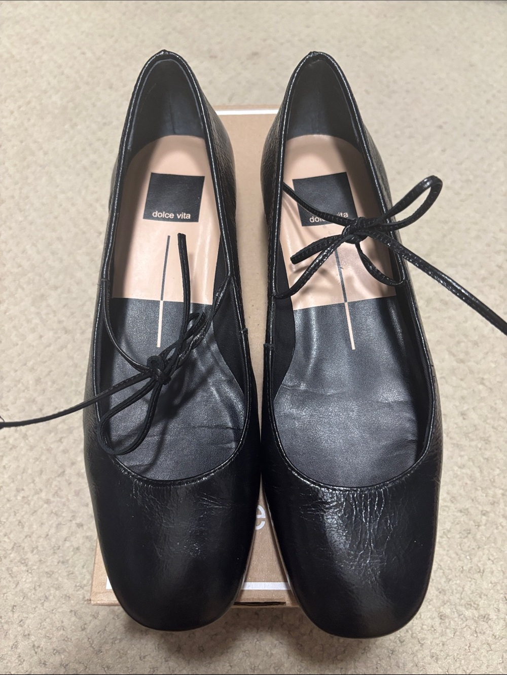 Dolce Vita Black Leather Tie Size 7 Ballet Flats